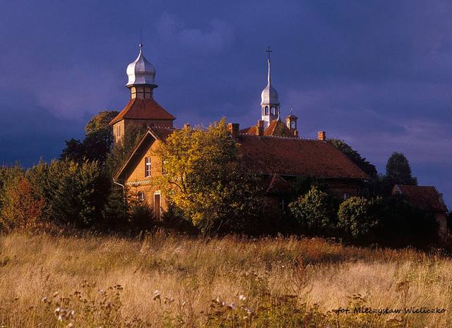 Kościół – Parafia Świętego Mikołaja, Sząbruk