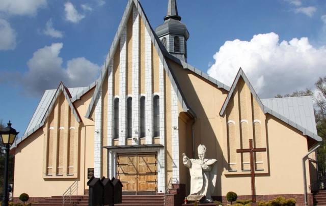 Kościół – Parafia Najświętszego Serca Pana Jezusa, Mokrzyska