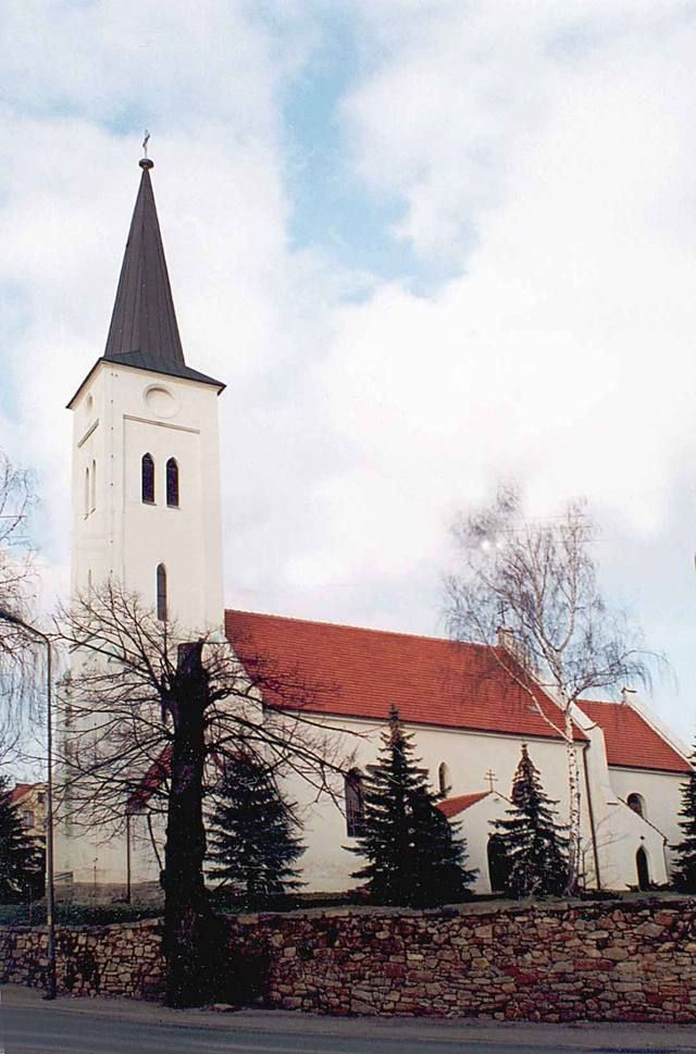 Kościół – Parafia Św. Filomeny, Gniechowice