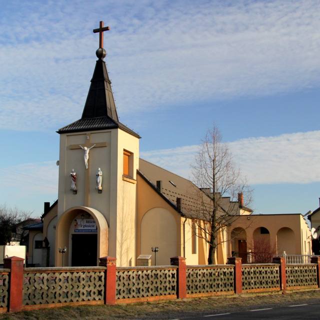 Kościół – Parafia Św. Maksymiliana Kolbe, Janików