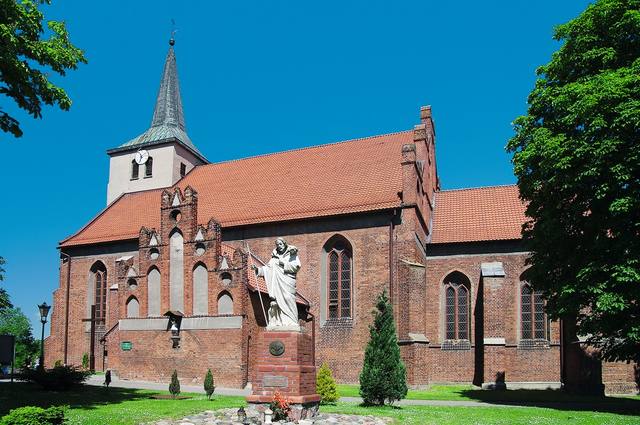 Kościół – Parafia Świętego Michała Archanioła, Skarszewy