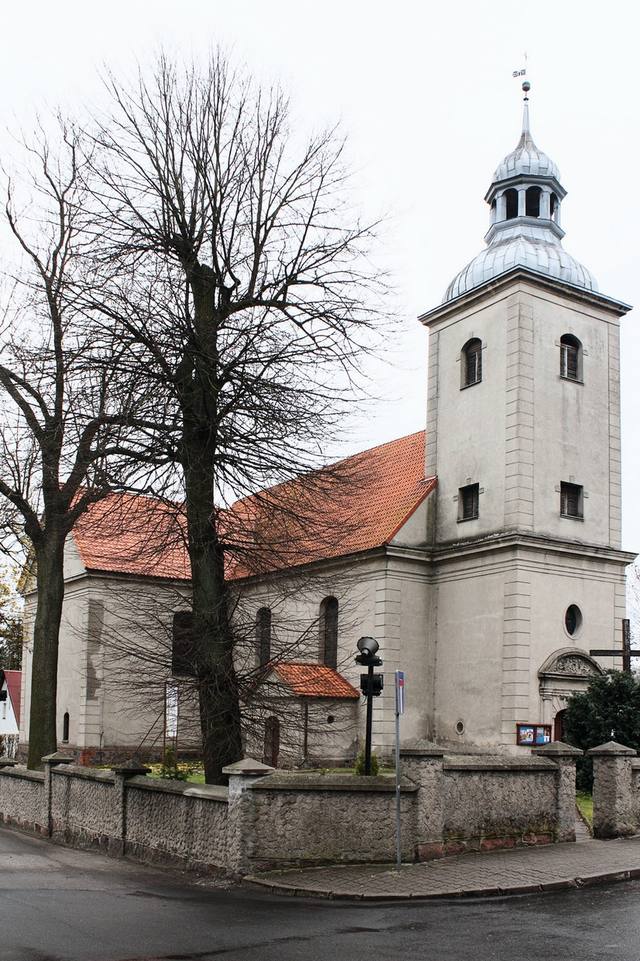 Kościół – Parafia Świętych Apostołów Piotra i Pawła, Kamień Krajeński