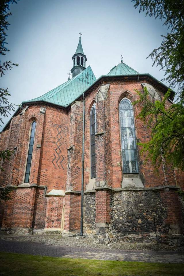Kościół – Parafia Świętych Wojciecha i Jerzego, Zator