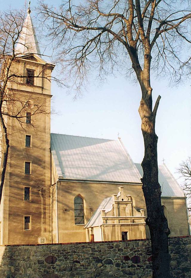 Kościół – Parafia Św. Jana Nepomucena, Zielenice