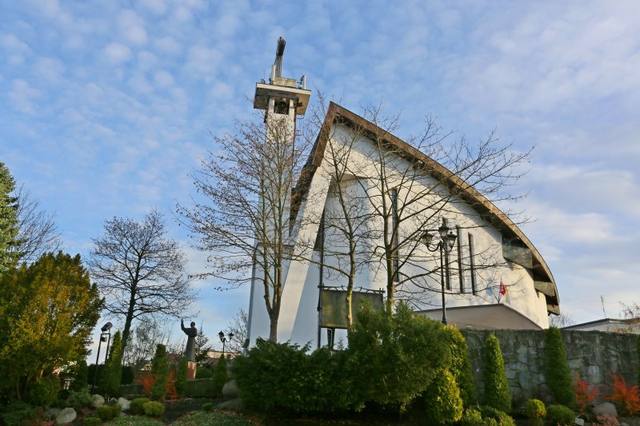 Kościół – Parafia Najświętszego Zbawiciela, Rewal