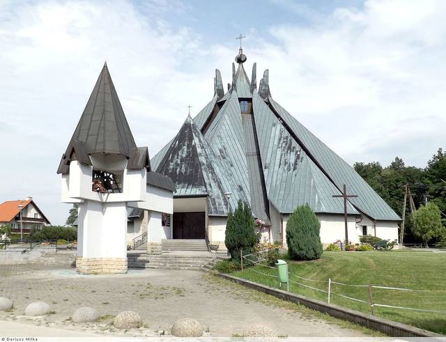 Kościół – Parafia Matki Bożej Królowej Pokoju, Polanica-Zdrój