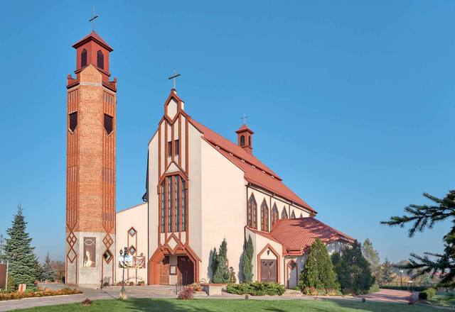 Kościół – Parafia Św. Jadwigi Królowej, Ostrowiec Świętokrzyski