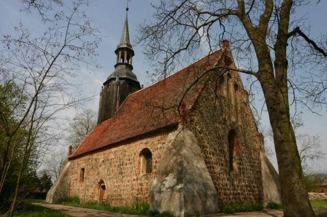 Kościół – Parafia św. Michała Archanioła, Rosiny