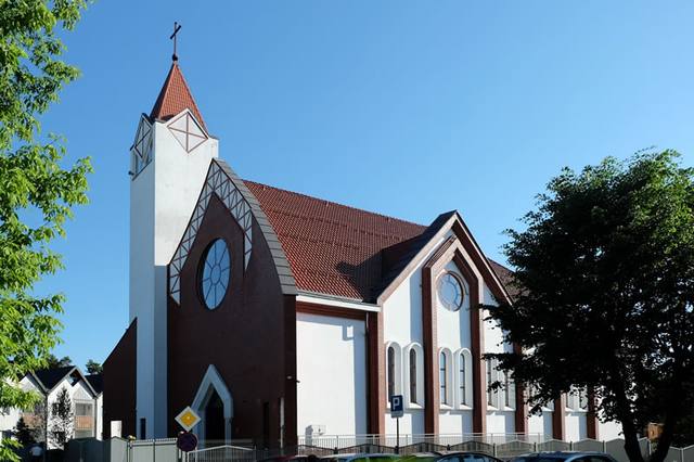 Kościół – Parafia Św. Teresy od Dzieciątka Jezus, Kleosin
