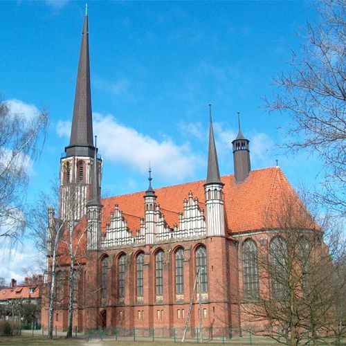 Kościół – Parafia Matki Bożej Królowej Korony Polskiej, Gdańsk Oliwa