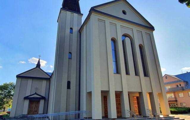 Kościół – Parafia Trójcy Przenajświętszej, Żyraków