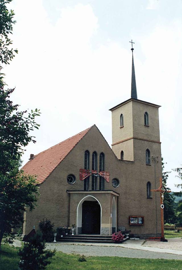 Kościół – Parafia Najświętszego Serca Pana Jezusa, Sulistrowice