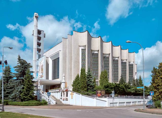 Kościół – Parafia Matki Bożej Nieustającej Pomocy, Tarnobrzeg – Serbinów