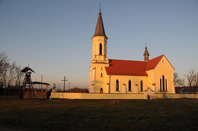 Kościół – Parafia Narodzenia NMP, Pieczyska