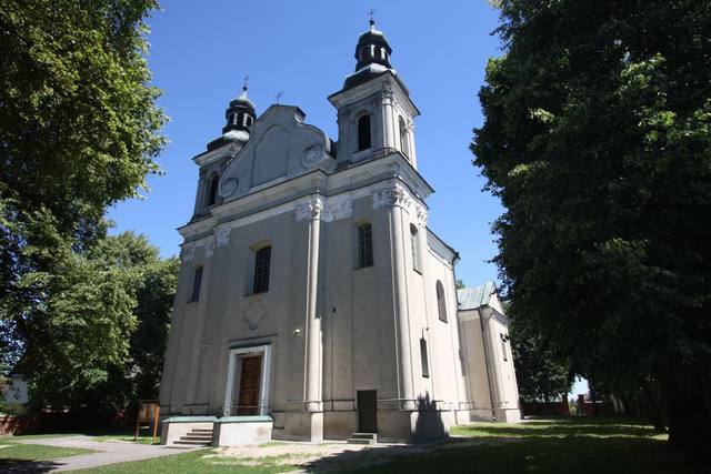 Kościół – Parafia Nawiedzenia NMP, Wożuczyn