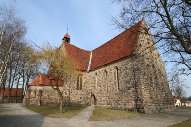 Kościół – Parafia Świętego Ducha, Moryń