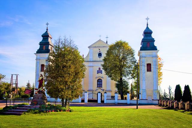 Kościół – Parafia Podwyższenia Krzyża Świętego, Wyszków k. Węgrowa