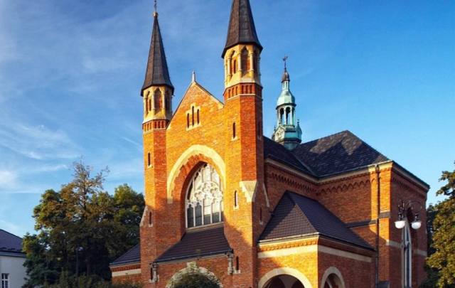 Kościół – Parafia Świętego Kazimierza, Nowy Sącz