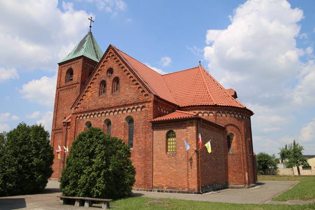 Kościół – Parafia Św. Mateusza, Lubcz