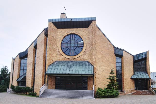 Kościół – Parafia Nawiedzenia NMP, Chodzież