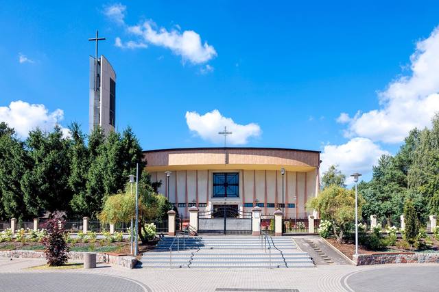 Kościół – Parafia NMP Częstochowskiej, Obierwia