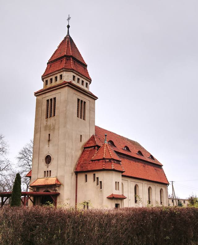 Kościół – Parafia Św. Andrzeja Boboli, Wszedzień