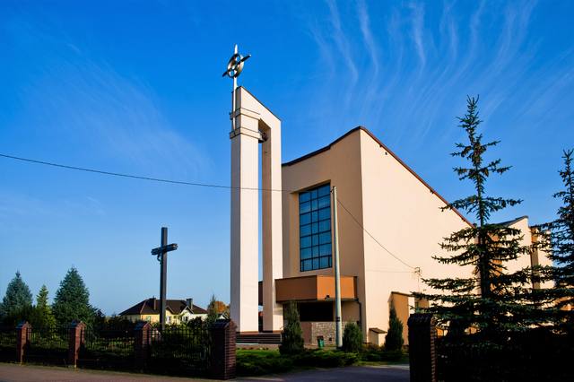 Kościół – Parafia Matki Bożej Nieustającej Pomocy, Stare Opole