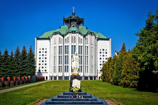 Kościół – Parafia Św. Piusa V, Dęblin