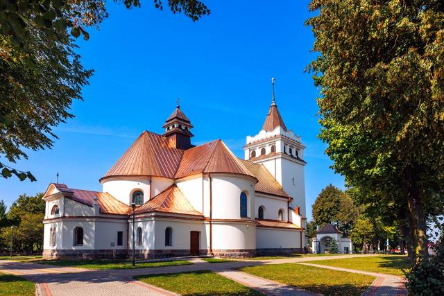 Kościół – Parafia Św. Ap. Piotra i Pawła, Łapy