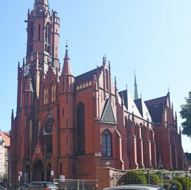 Kościół – Parafia Świętej Trójcy, Legnica