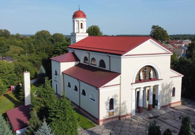Kościół – Parafia Trójcy Przenajświętszej, Raczki