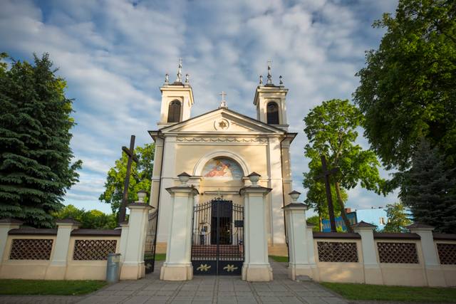 Kościół – Parafia Świętej Trójcy, Wyrozęby