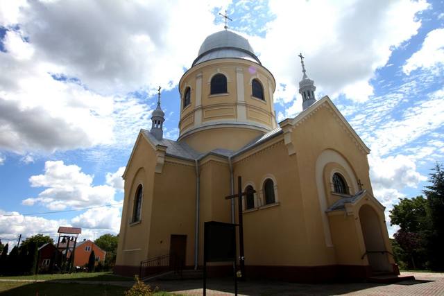 Kościół – Parafia Narodzenia Najświętszej Maryi Panny, Niemstów