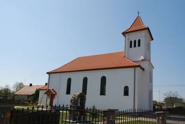 Kościół – Parafia Najświętszego Serca Pana Jezusa, Gródek