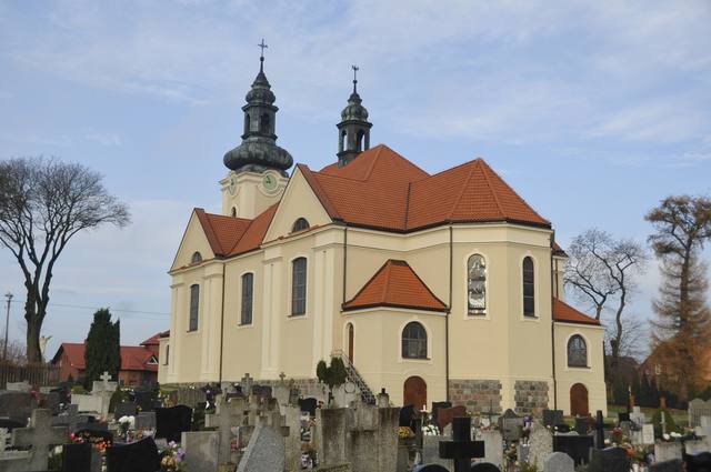 Kościół – Parafia Świętej Elżbiety, Pinczyn