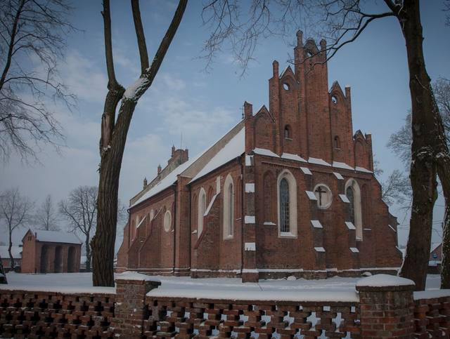 Kościół – Parafia Św. Katarzyny, Łęg