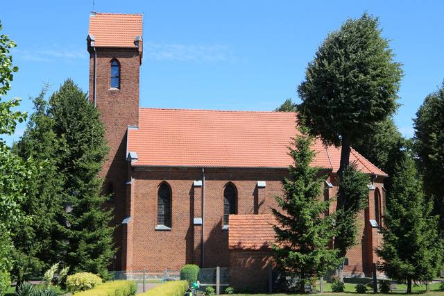 Kościół – Parafia Narodzenia NMP, Imielno