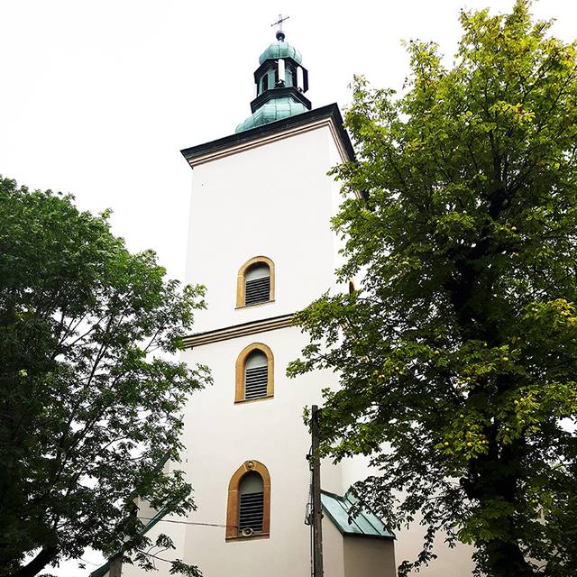 Kościół – Parafia Znalezienia Krzyża Świętego, Łazany
