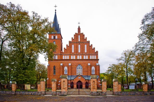 Kościół – Parafia Matki Boskiej Częstochowskiej, Krzesk
