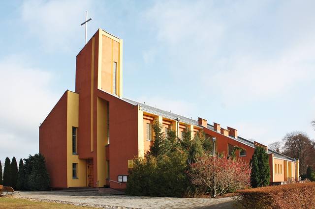 Kościół – Parafia Świętego Józefa, Czersk
