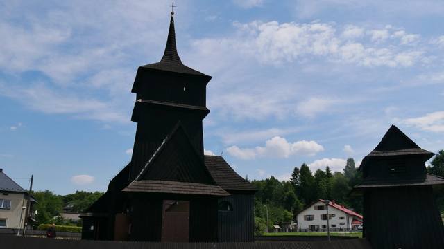 Kościół – Parafia Wniebowzięcia Najświętszej Maryi Panny, Woźniki