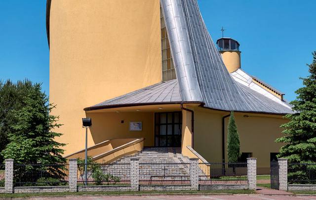Kościół – Parafia Przemienienia Pańskiego, Domacyny