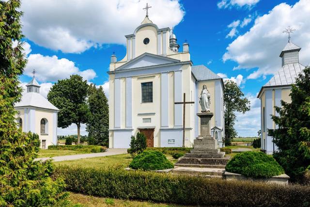 Kościół – Parafia Trójcy Przenajświętszej, Czerwin