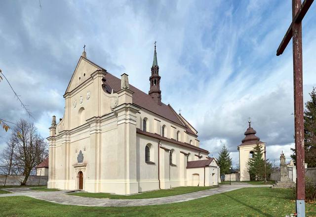 Kościół – Parafia Świętej Trójcy, Raków