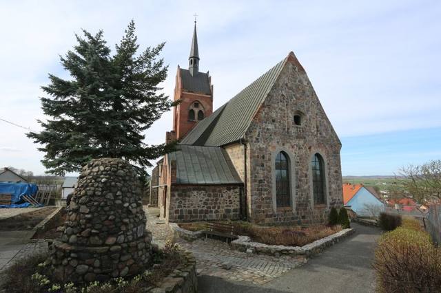Kościół – Parafia Narodzenia NMP, Cedynia