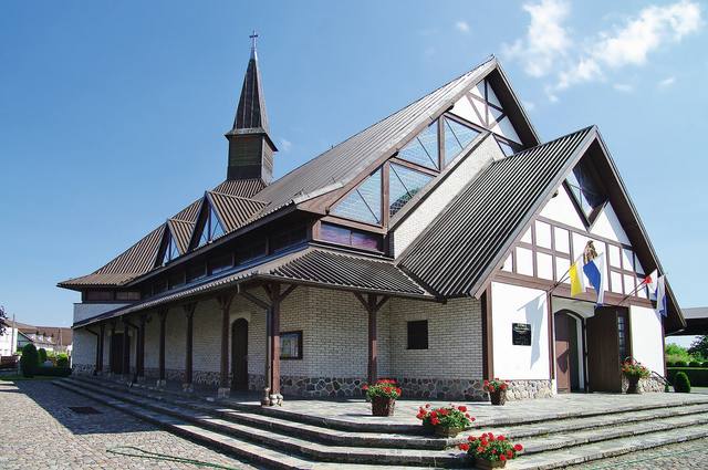 Kościół – Parafia Wniebowzięcia Najświętszej Maryi Panny, Wąglikowice