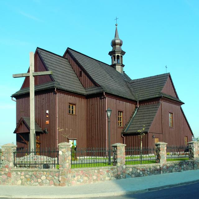 Kościół – Parafia Wniebowzięcia Najświętszej Maryi Panny, Dęby Szlacheckie
