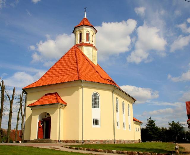 Kościół – Parafia Św. Stanisława Kostki, Pozezdrze