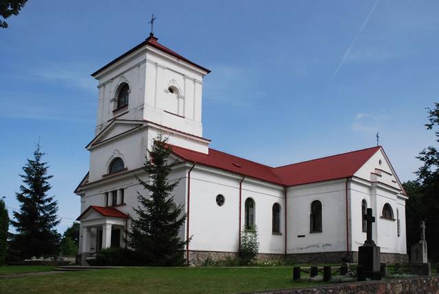 Kościół – Parafia Św. Apostołów Piotra i Pawła, Trzcianne