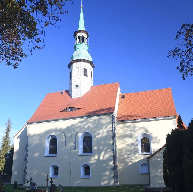 Kościół – Parafia Świętych Piotra i Pawła, Trójca